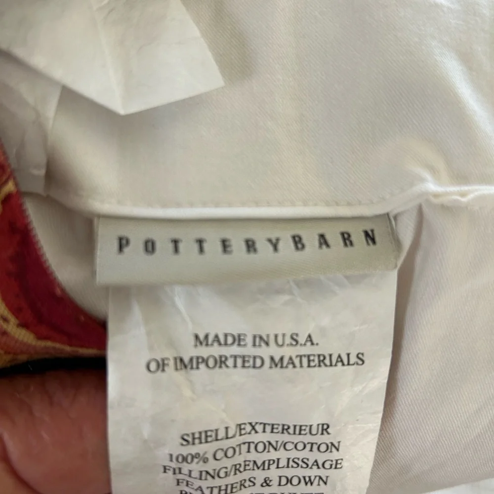NWT Pottery Barn Red Alice Paisley Pillow Cover With Pottery Barn Insert. 16x26”